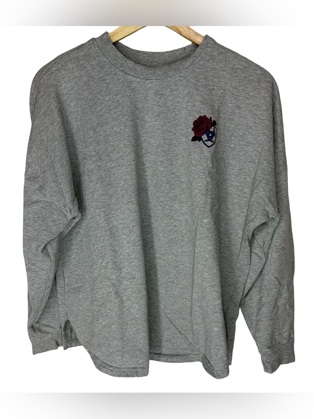 Ariat Real oversized Gray Crewneck shirt with Red Rose Embroidery long sleeve